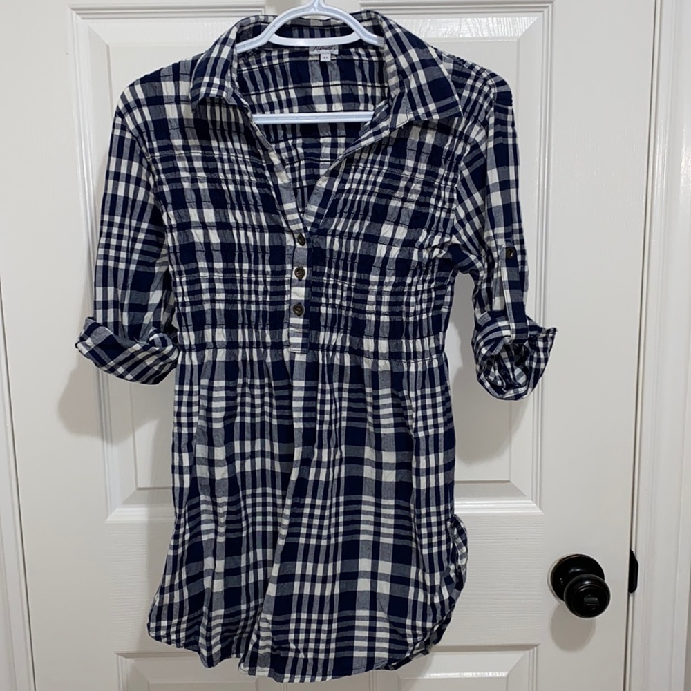 Kismet | Woman’s Tunic Style Plaid Top - Size Small